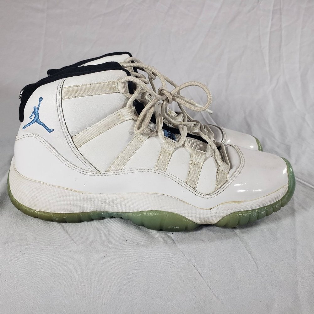 Air Jordan 11 BG 'Legend Blue'